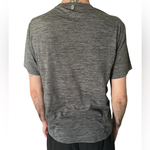 Men’s Ideology Grey Workout Tee - Picture 4 of 7